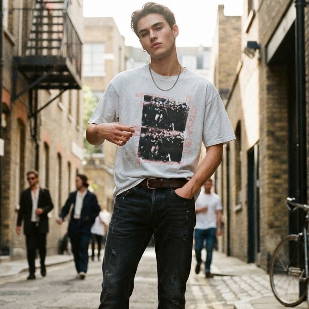 VTG Doc Martens Graphic Front & Back Single Stitch Tee Mens Sz L/XL Streetstyle